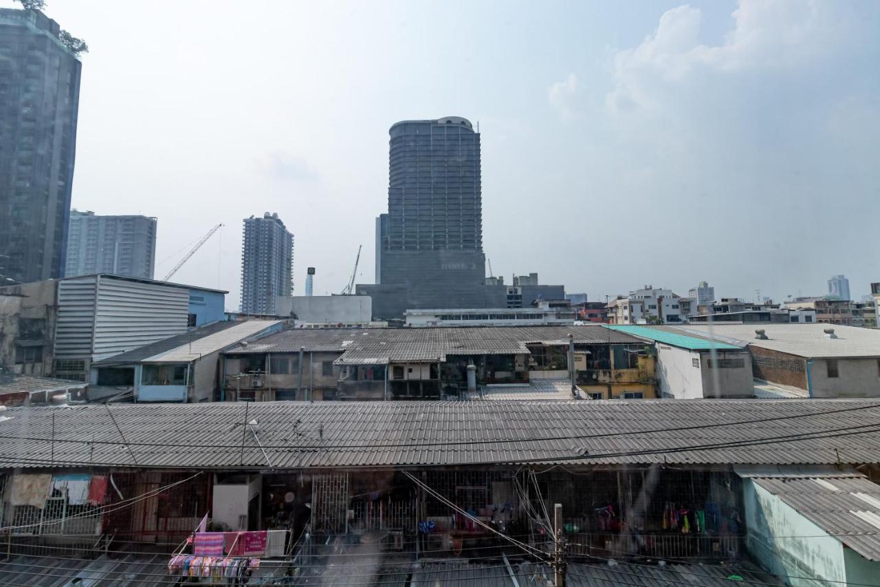 The Beds Ever Hostel (Adults Only) Bangkok Exterior photo